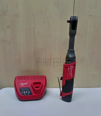 MILWAUKEE EXTENDED RATCHET 12 B.L
