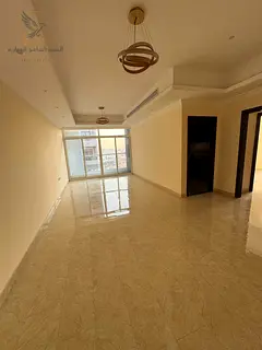 Beautiful 3-bedroom apartment with a spacious living room, free parking, one month free, card access