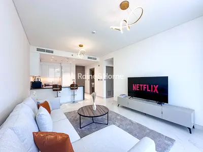 Modern 1BR | Ready | Upgraded with Natural Light