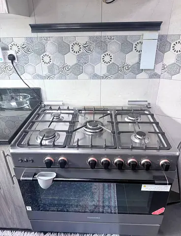 Toshiba Black Cooker 8 MONTHS OLD With 2 Year Extended WARRANTY VALID , TBA-36LMG5G089KS , DELIVERY