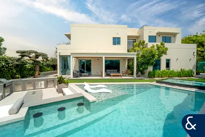 6 Beds | Stunning Renovation | Quiet Location