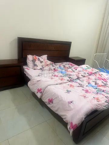 Bedroom furniture king size