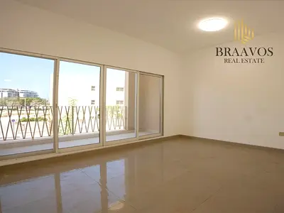 UPGRADED UNIT | BIG GARDEN | WELL MAINTAINED