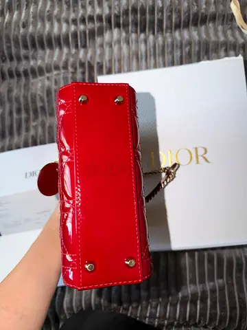 Dior original bag ! Burgundy patent leather small shoulder bag with chain strap