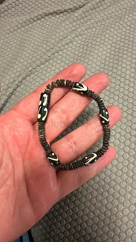 Tibetan dzi braclet