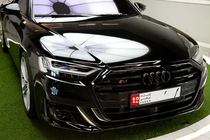 2023 AUDI S8 photo 4