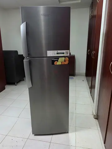 ثلاجة