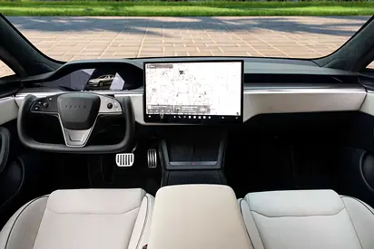 2023 Tesla MODEL S photo 8