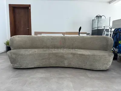 GUBI Stay Sofa, Danish Design, Fully Upholstered OVAL 240x95cm, Belsuede Col. 011 (27.300,- AED new)