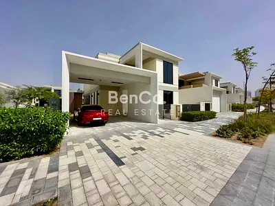 Close to Pool | Extended | Corner | Landscaped