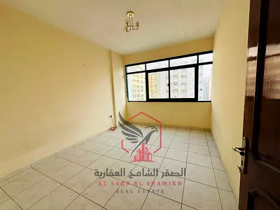اطلاله مفتوحه | تكييف علي المالك | مساحات كبيرة | موقع حيوي | تامين مؤجل | سهوله الوصول لمخرج دبي | الصيانه مجانا علي مدار السنه