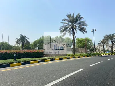 Spacious Apartment with Lagoon View Mina Al Arab
