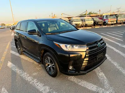 2018 Toyota Highlander Hybrid - 3.5L V6-AWD 4x4 - Leather seat-Rear Camera -