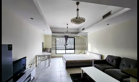 Fully Furnished Studio | Vacant | Bright Unit