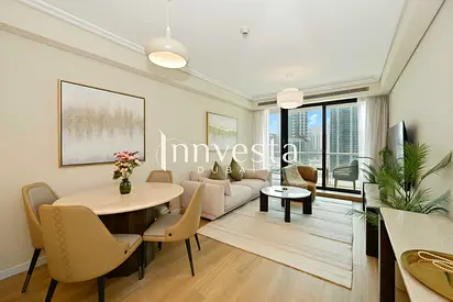 Upgraded | Lake View | Furnished | Near Metro