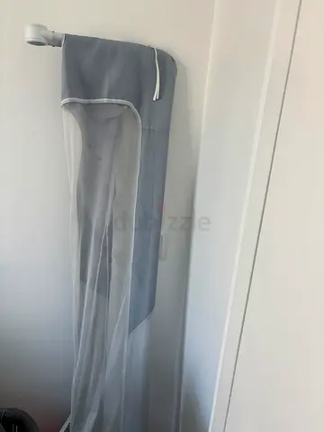 Safety guard rail for bed