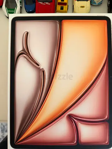 Apple IPad Air 13” M3 128gb 8gb starlight TDRA WiFi used in excellent condition 2550 Dhs.