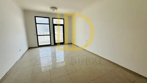 Vacant | Large Studio | Balcony | Parking Ready
