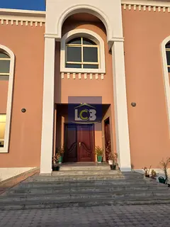 PRIVATE ENTRANCE 7 MASTER BEDROOMS VILLA WITH DRIVER ROOM VILLA 260K