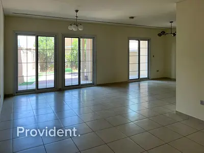Private Garden | Corner Villa | 2 Parking Spaces