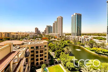 Stunning Lake View | Vacant | High Floor