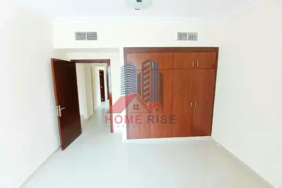 Gorgeous 2BHK Available With gym Pool & Fre Parking Oppsosit To Ansaar Mall
