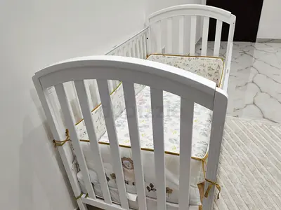 White Wooden Baby Crib with Mattress and Bumpers - Good Condition