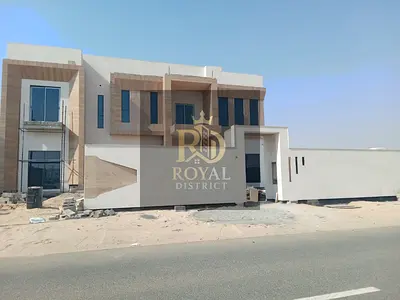 تملك فيلا فاخرة للغاية في الحوشي |7 غرفة ماستر | المسبح الخاص | تصميم معماري مذهل مع تشطيب فاخر | قطعة أرض ضخمة بمساحة 10,000 قدم مربع