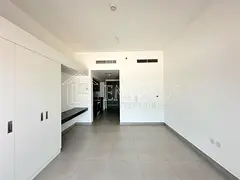 Bright Studio | High Floor | Balcony & Skyline View
