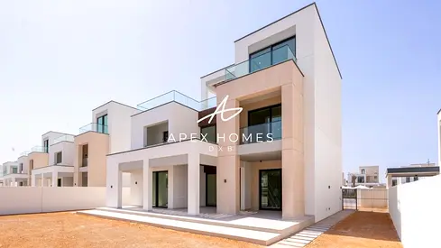 Park Backing | Standalone Villa | Large Plot