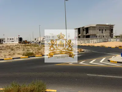 فرصة استثمارية فى الشارقة   منطقة الحوشى ارض سكنية  للسكن اول للاستثمار   تملك حر للعرب   تصريح فيلا او فلتين