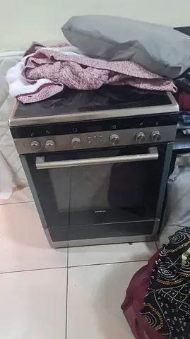 Siemens freestanding cooker with oven - good working condition