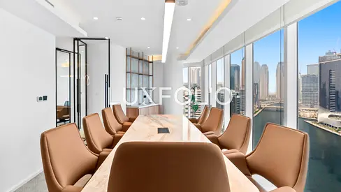 Luxury Fit Out I Amazing Views I Vacant