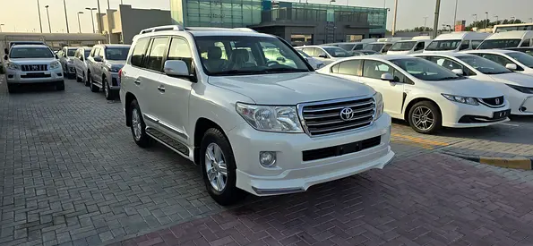 Toyota Land Cruiser GXR 60th Anniversary 2015 GCC Specs