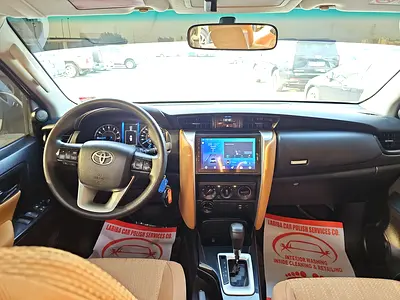 2018 Toyota FORTUNER photo 7
