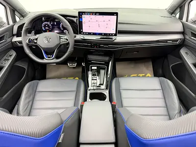 صورة 10 لـ 2025 Volkswagen GOLF R
