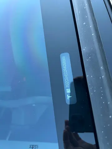 2024 Tesla CYBERTRUCK photo 3