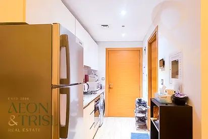 Studio near Metro I Kitchen Equip I Chiller Free