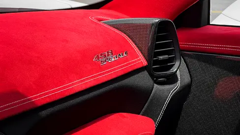 صورة 18 لـ 2014 Ferrari 458 SPECIALE