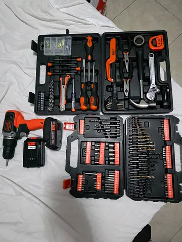 Power and hand tool set with extra battery