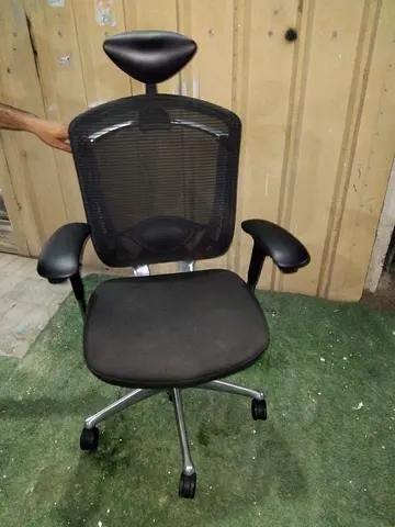 Contesa okamura office chair