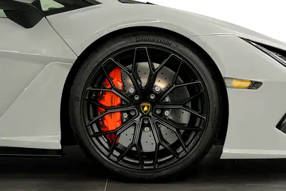 Lamborghini Revuelto 2024 GCC Specs - Hybrid V12 - Dealer Warranty-3
