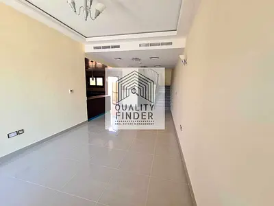 VACANT- OPEN KITCHEN- 82000 ONLY