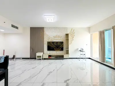 3 غرف نوم فسيحة | برج ليك بوينت | إطلالات على المدينة والبحر | أرضيات رخامية