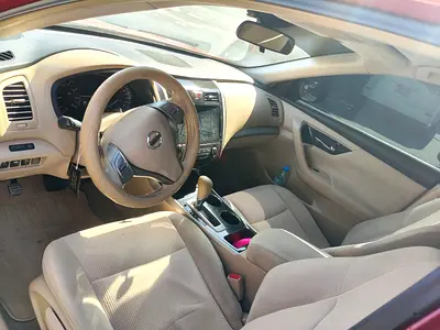 Well Maintained 2013 Nissan Altima SV | American Specs | Fuel Efficient & Reliable