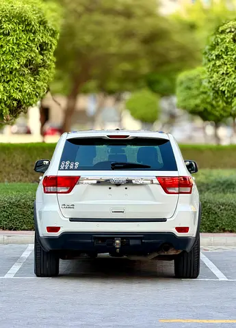 صورة 5 لـ 2011 JEEP GRAND CHEROKEE