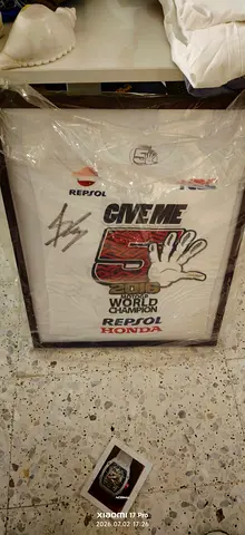 Original Marc Márquez Signed & Framed Shirt – 2016 MotoGP World Champion "Give Me 5"