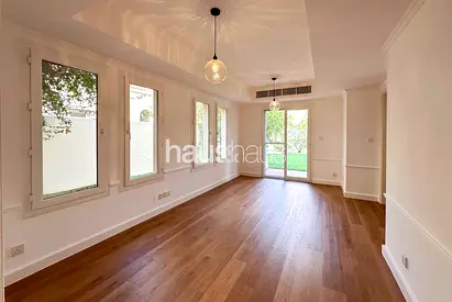 4E Corner Plot | Upgraded | Pool and Park