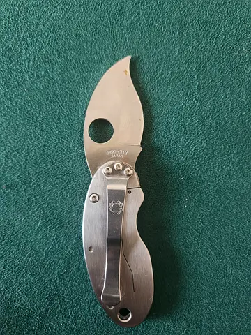 Original Spyderco Cricket Stainless Steel Pocket Knife (VG-10 Steel / Seki-City Japan)