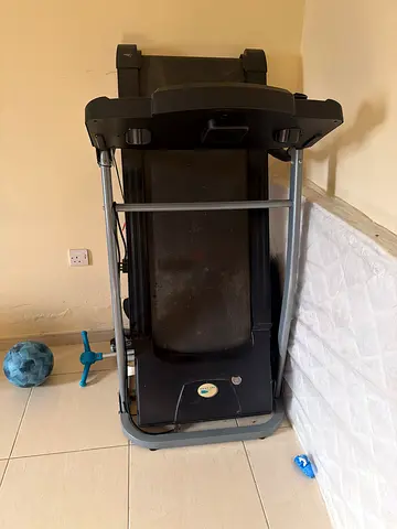 Foldable Treadmill in Good Working Condition - Home Use